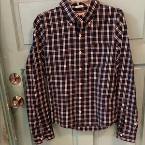 This super shirt is made of heavy duty cotton, good for cold weather.Navy/white